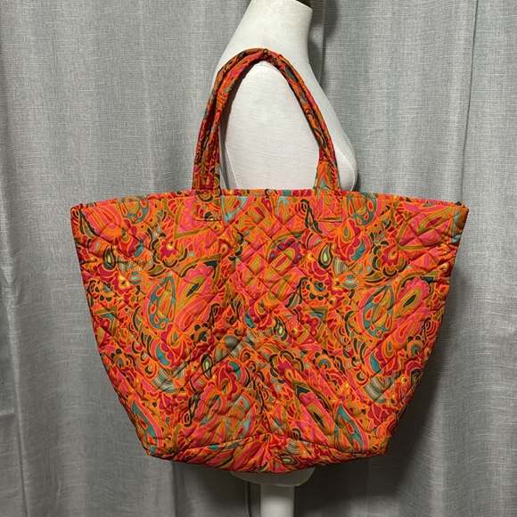 Like New Quilted Zip Top Tote-Vibrant Paisley Print-Shoulder Straps - Picture 2 of 16